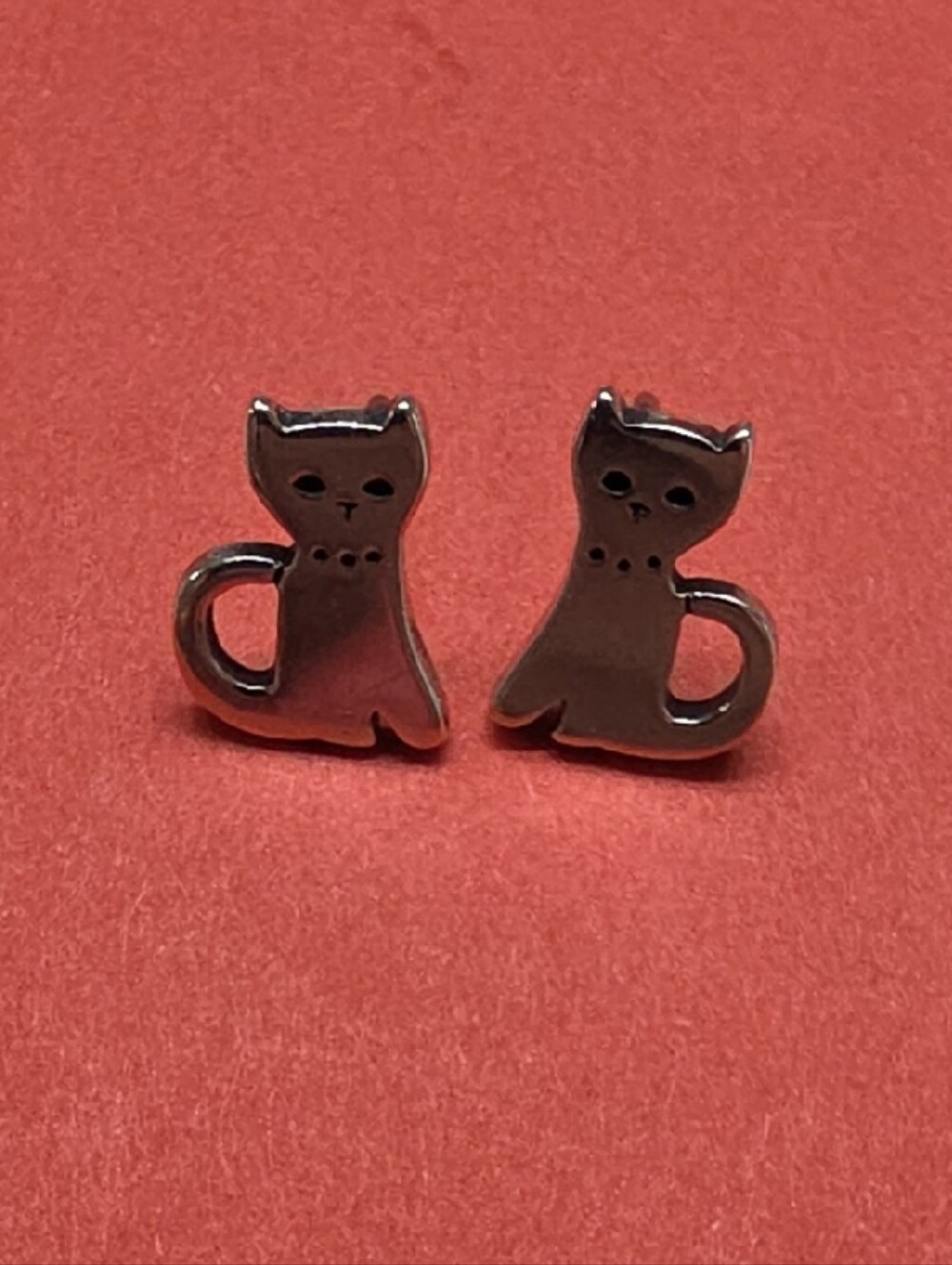 Retired James Avery Small Cat Silhouette Studs